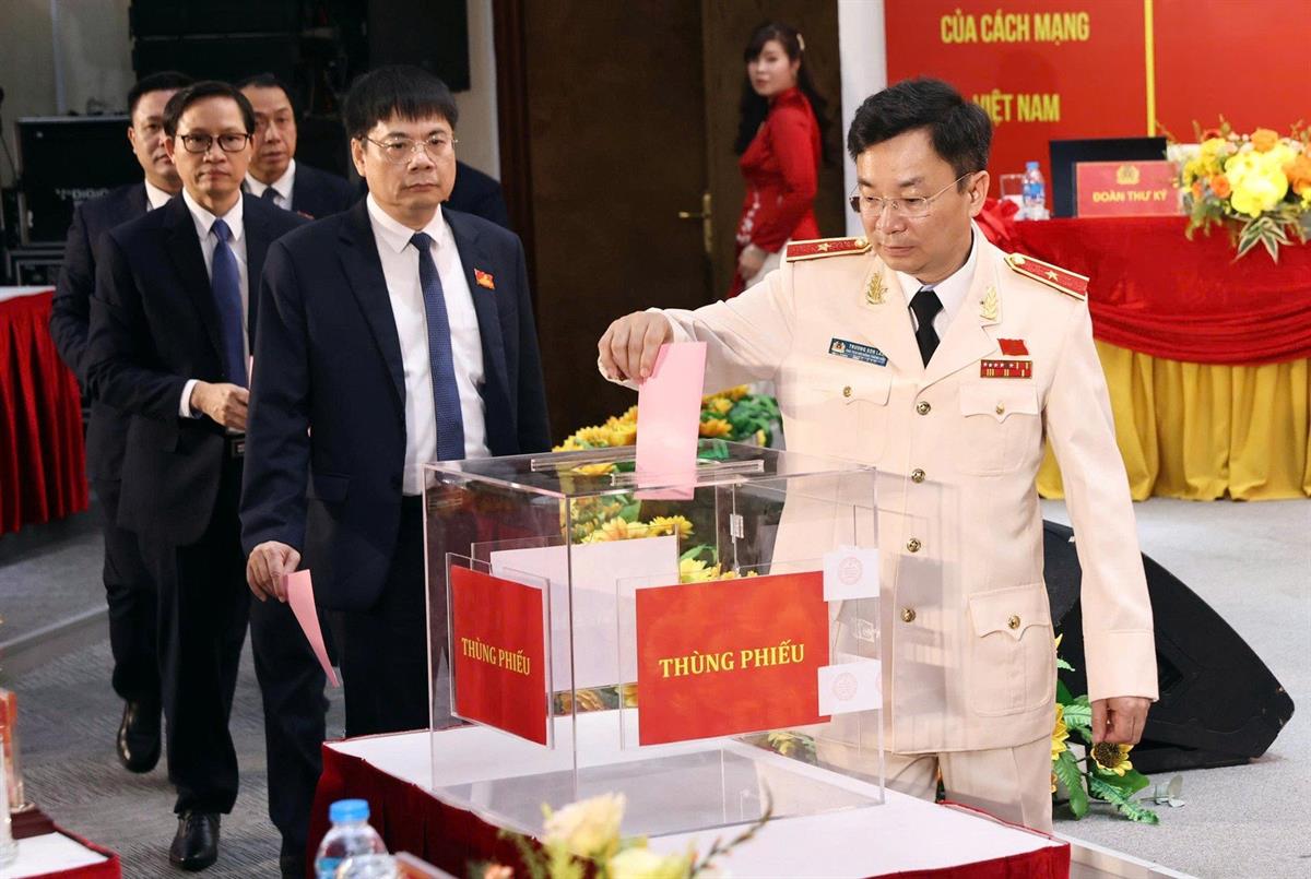 Nhận diện, phản bác các quan điểm sai trái, xuyên tạc về chủ trương chỉ định nhân sự cấp ủy tại đại hội đảng bộ các cấp